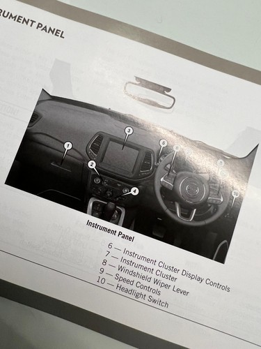 JEEP COMPASS OWNERS PACK / HANDBOOK / MANUAL + WALLET 2016-2020 (2018)! - Picture 4 of 5