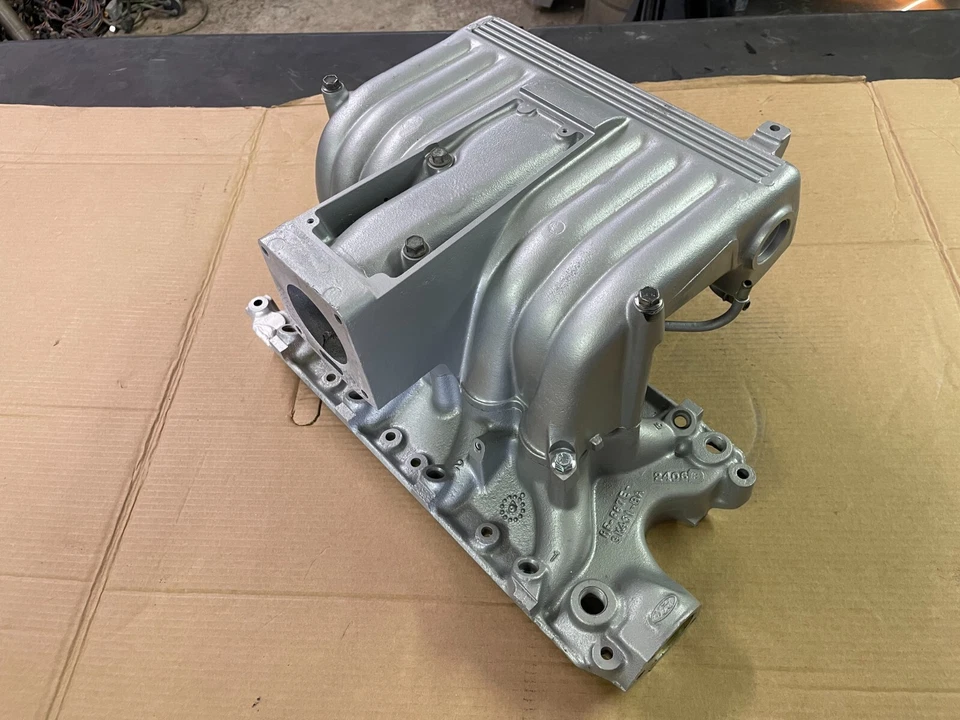 Colector de admisión superior e inferior Ford Mustang GT40 87-93-95 COBRA ROSCADO #5 BOSS V8 Foto 2 de 4