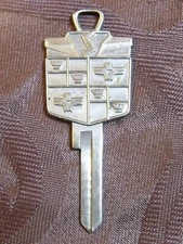 1947-60 Studebakers with Hurd Locks ~ Crest Logo Key Blank 