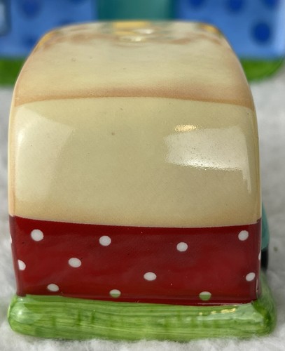 Three Piece Retro RV Camper Set Salt and Pepper Shakers With Tray Holder - Picture 10 of 14