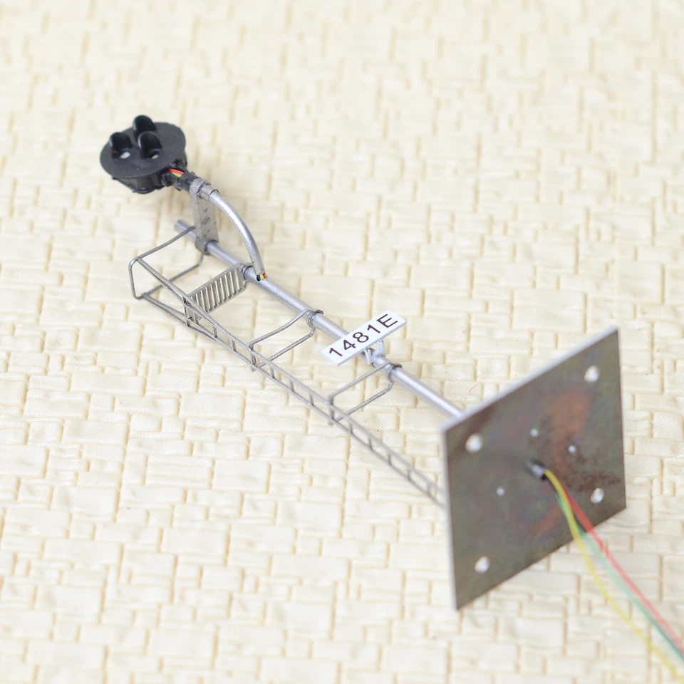 1 x HO scale model tri-lights 3 colors block type G signal metal 1 targets #GS1F - Image 4 of 4