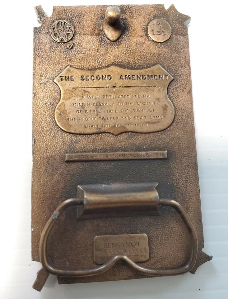 DE COLECCIÓN NUESTRA HERENCIA AMERICANA LA SEGUNDA ENMIENDA HEBILLA DE CINTURÓN BERGAMOTA LATÓN FUNCIONA Foto 2 de 3