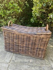 SUPER LARGE LIDDED HAMPER STORAGE BASKET. GREAT FOR BLANKETS/TOYS.  X-DISPLAY