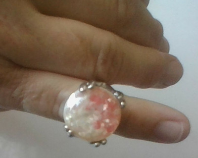 Fun Fashion Ring! Pink Confetti Lucite Silvetone Setting Shredded Mosaic Look