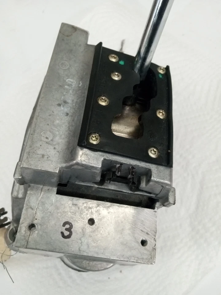 2202670924 00-06 Mercedes W220 S430 S500 CL500 Floor Gear Shift Shifter Selector - Image 2 of 4