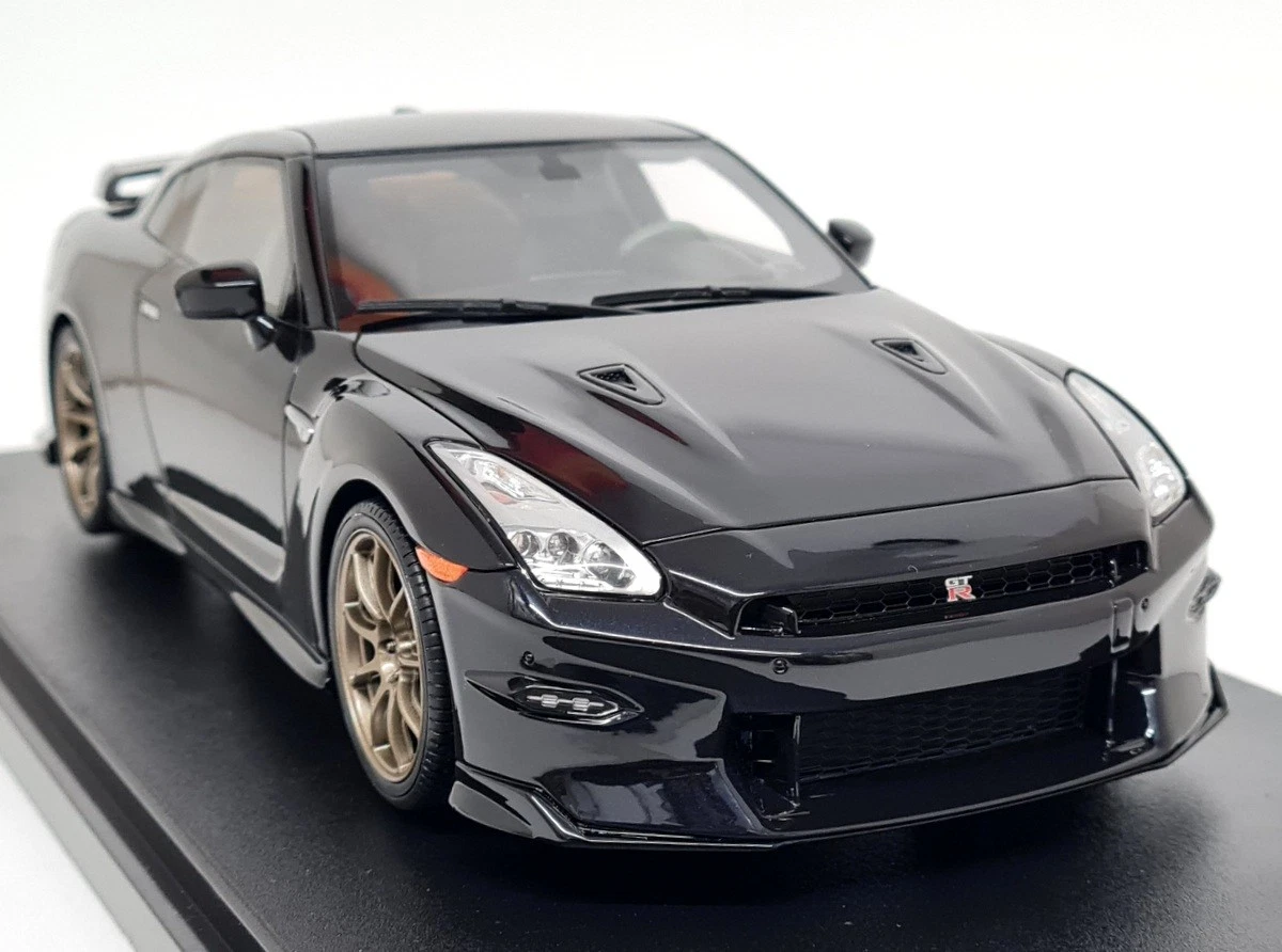 【極美品】GT SPIRIT 1/18Nissan GT-R 35 Nismo 1/18 GT Spirit GTSpirit Nissan 370z Nismo Limited Edition Resin