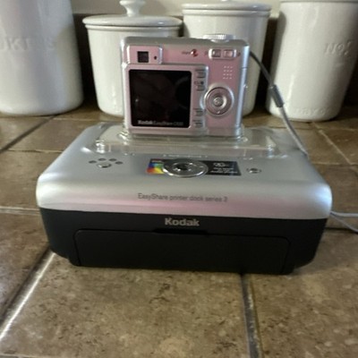 Kodak EasyShare C533 Point & Shoot 5.0 MP 3x Optical Zoom Silver Printer Dock
