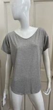 UNIQLO NEW Heather Grey Women's Short Sleeve AIRISM V-Neck T-Shirt Sz XS
