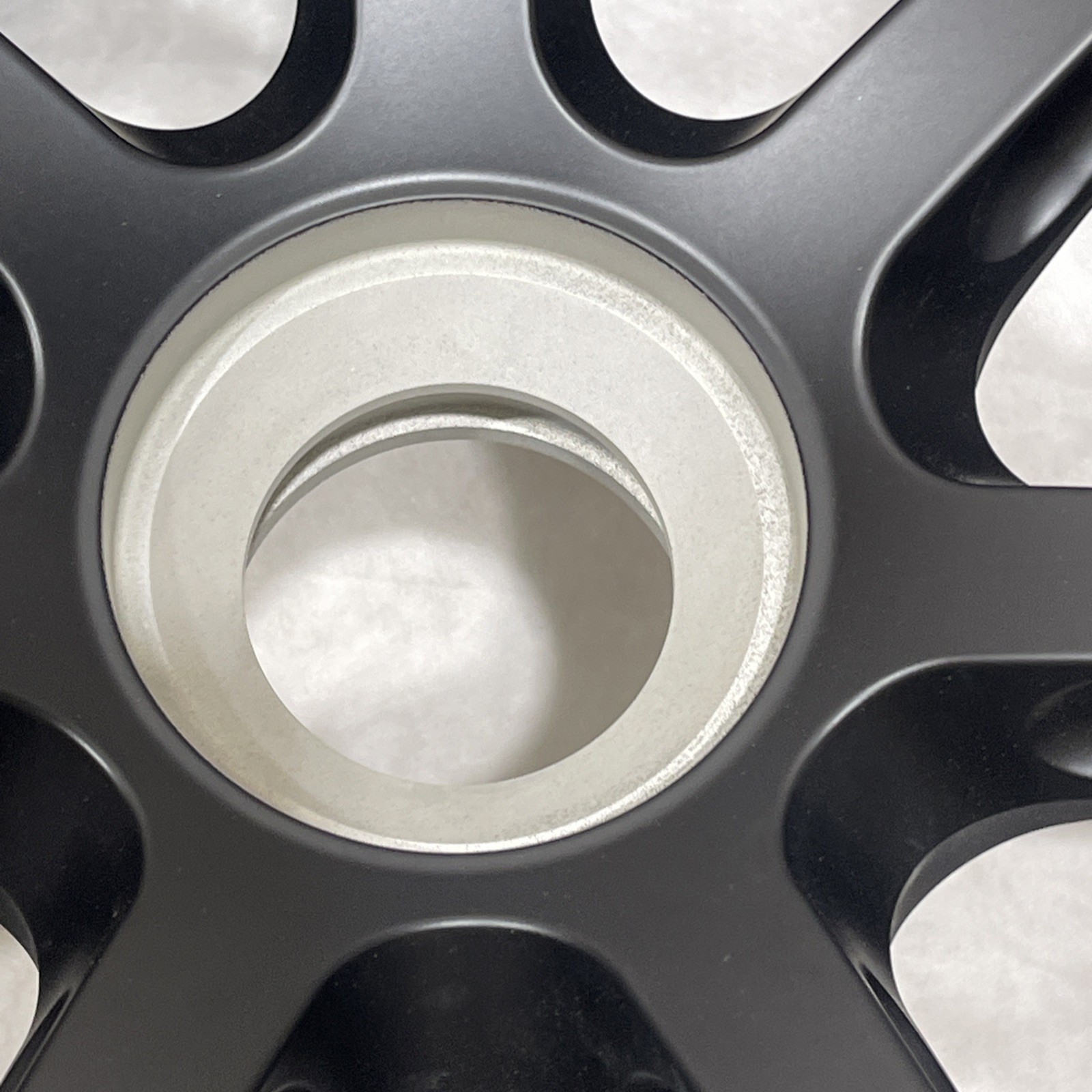 20” Lamborghini Rim Wheel Display Sample “Not For Road Use” 7 Razzle, 470601023