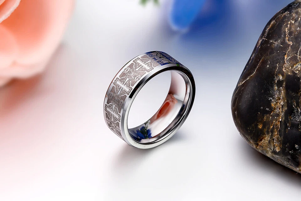 Alianza de boda cruz celta láser ajuste cómodo anillo de carburo de tungsteno de 8 mm para hombre Foto 3 de 4