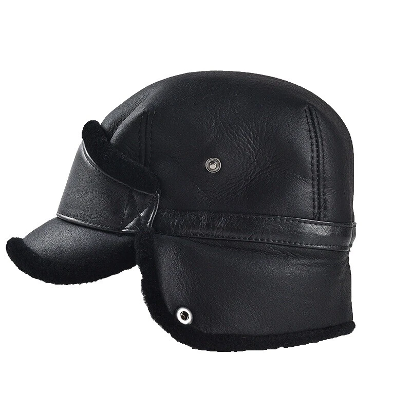 Мужская кожаная шапка с бретельками