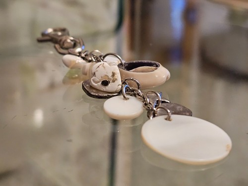 Real Shell Keyring / Bag Charm Metal Star & Hammered Metal Circle š - Picture 4 of 13