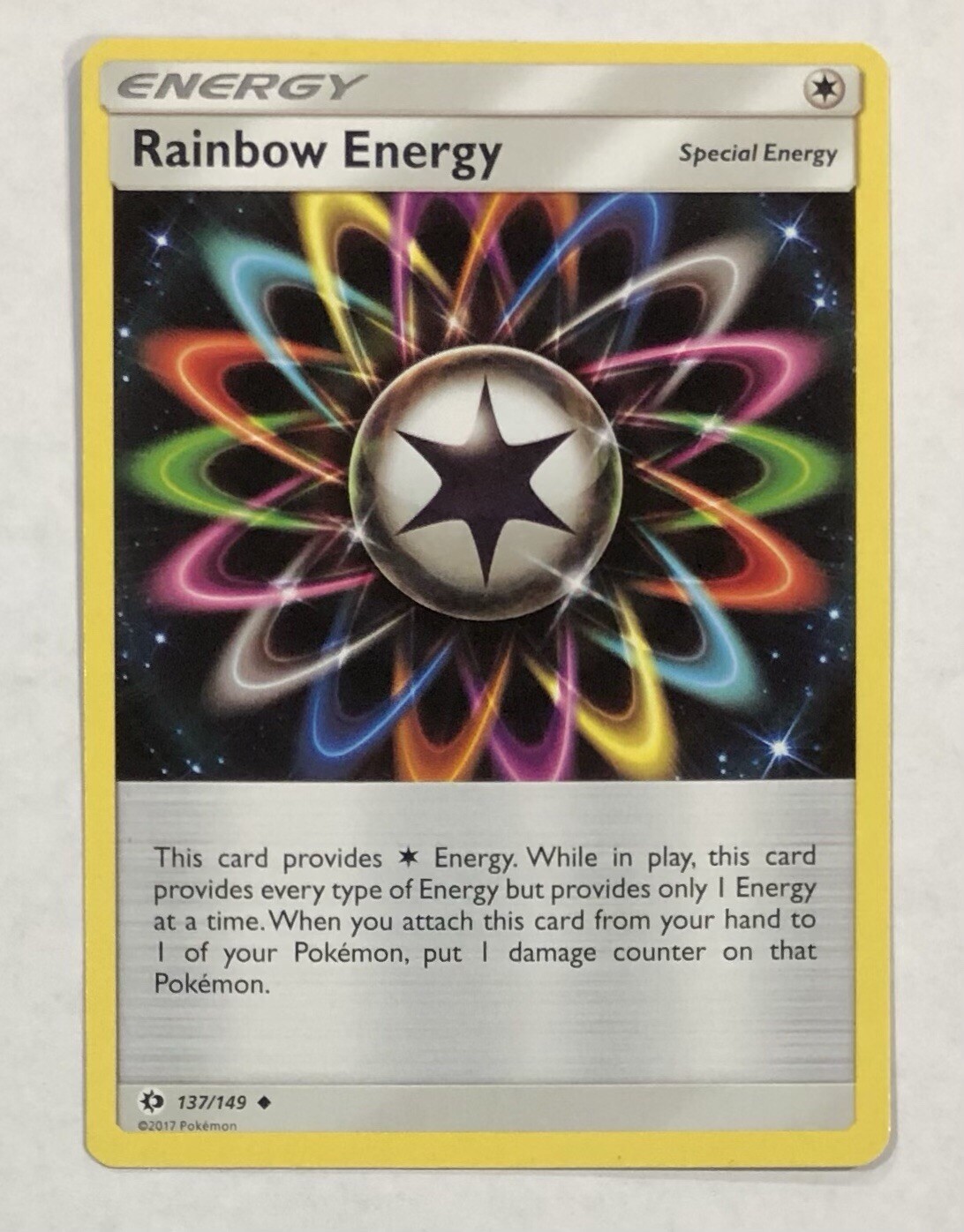 Pokémon RAINBOW ENERGY Card 137/149 Sun & Moon Base NM Uncommon Regular