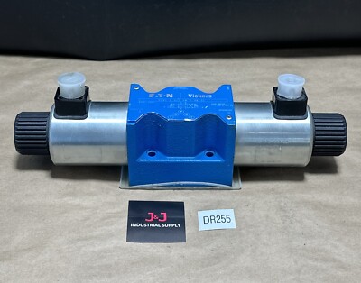 NEW NO BOX- Eaton Vickers DG4V-5-8CJ-VM-U-H6-20 Directional Control Valve 24V