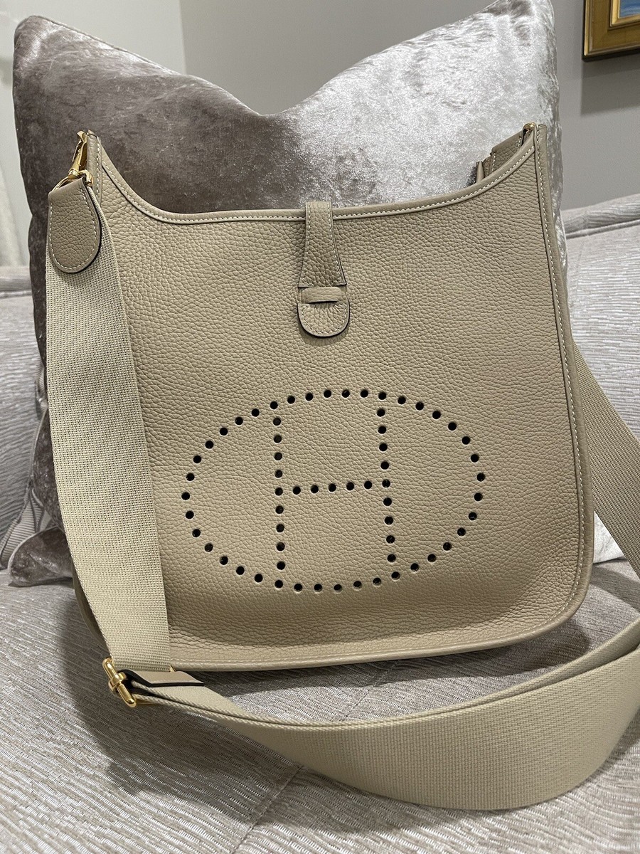 HERMES EVELYNE PM 29 Trench Clemense U Stamp Gold Hardware