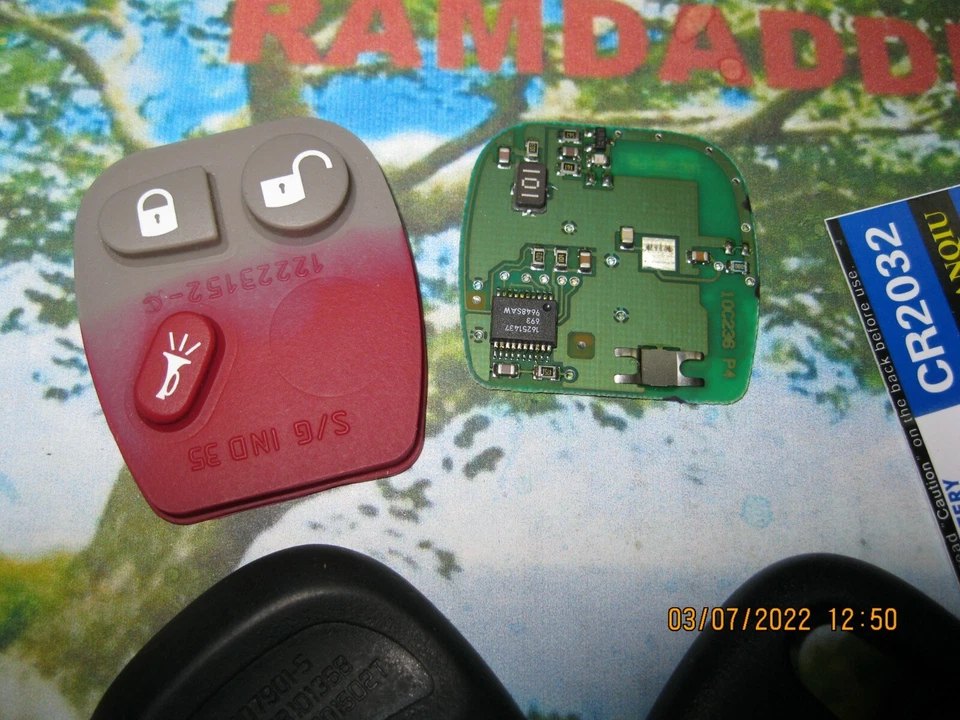 Bonito mando a distancia transmisor limpio 100 % OEM 91-99 Saturn 16207901 SC SL SW1 SW2 Foto 3 de 4