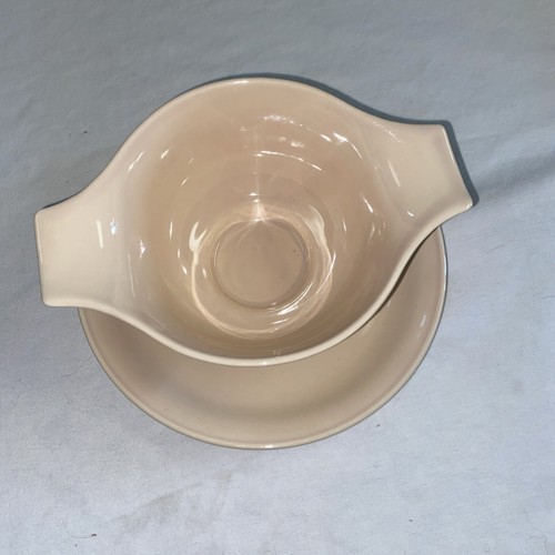 Vintage Homer Laughlin Jubilee Beige Gravy / Sauce Boat w/Under Tray