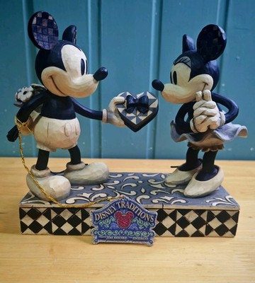Rare US Jim Shore Mickey Minnie Real Sweetheart B&W #4009260 - Damaged / READ
