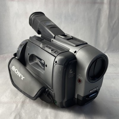 Sony CCD-TRV82 Hi8 Analog Camcorder w/ Battery - Tested & Working