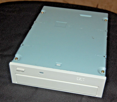 Compaq CRD-8402B (S27) IDE CD-ROM Drive Quartz Style 2 ~ tested Vintage