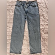 A&F Womens 32/14R The 90s Relaxed Jean High Rise Light Blue Denim Jeans Comfort