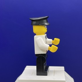 LEGO&reg; Minifig air049 - Airport - Pilot