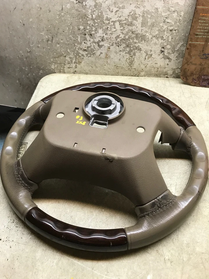 03 04 05 Jaguar XK8 Steering Wheel - Image 3 of 3