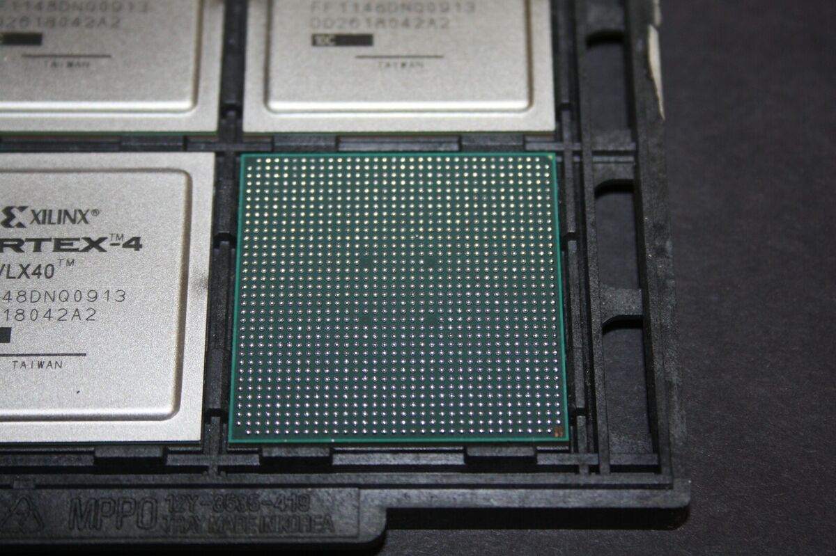 1) Xilinx XC4VLX40 FF1148DNQ0913 Virtex-4 FPGA - New Old 1) Xilinx XC4VLX40 FF1148DNQ0913 Virtex-4 FPGA - New Old