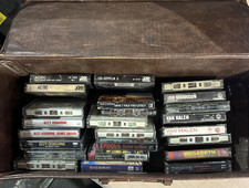 LOT OF CASSETTE TAPES