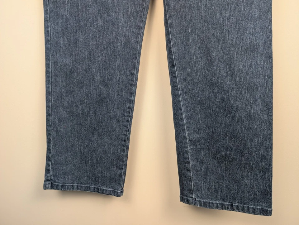 NWT RUBY RD Plus Sz 18W HighRise Dark Blue Denim Pull-On Stretch Cropped Jeans - Image 4 of 4