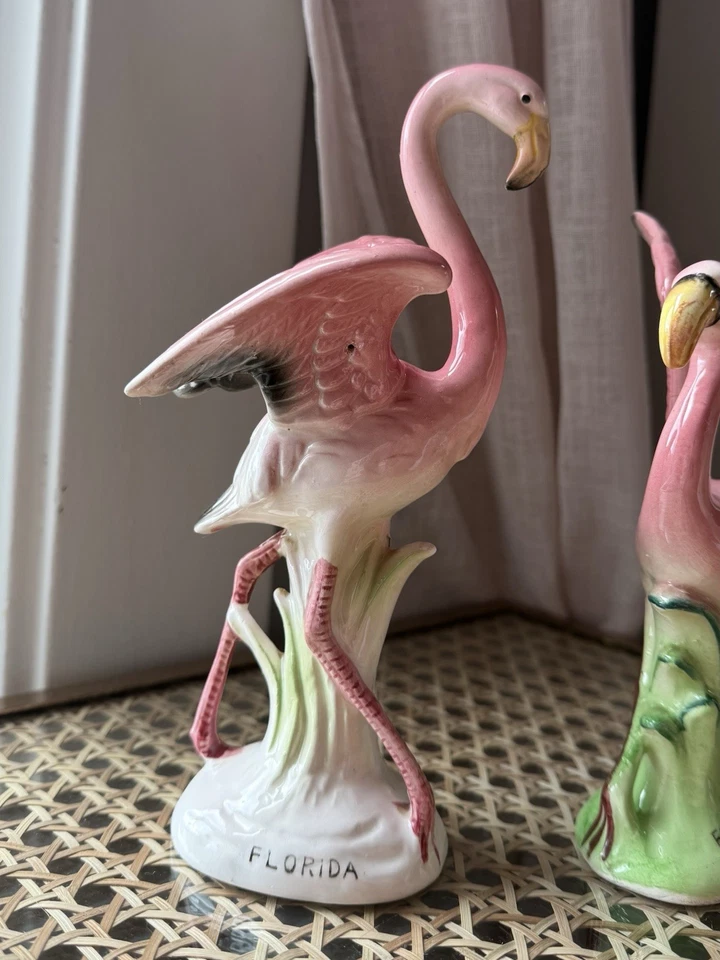 Par de estatuillas/estatua de ala abierta Mid Century Art Deco Japón flamenco rosa Florida Foto 2 de 4