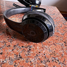 Beats by Dr. Dre Solo3 Wireless Bluetooth On-Ear Headphones Black