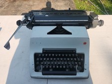 Olympia International De Luxe Vintage School Typewriter White - Tested READ! thumbnail