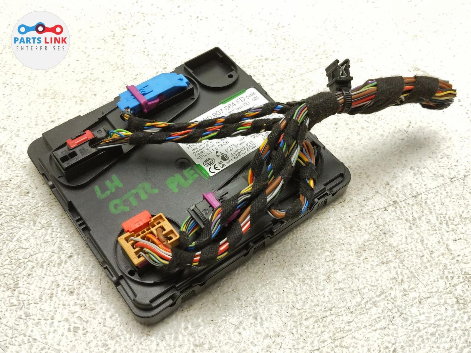 2016-20 BENTLEY BENTAYGA CENTRAL BODY COMFORT MODULE BCM HARNESS SET 8W0907064FD