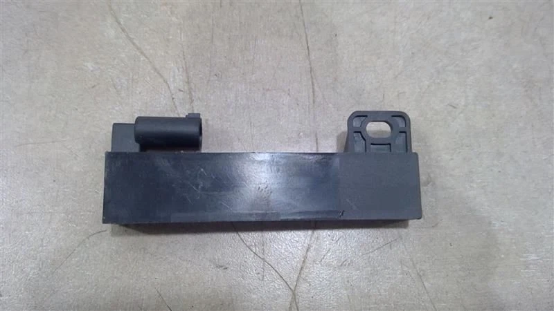 Dodge Challenger 2015-2023 receptor antena de entrada trasera sin llave 68071978aa Foto 3 de 4