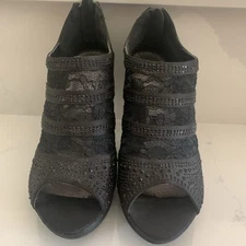 Coach And Four Candi Black Lace Open Peep Toe Pump Stiletto Heels Shoes size 8.5