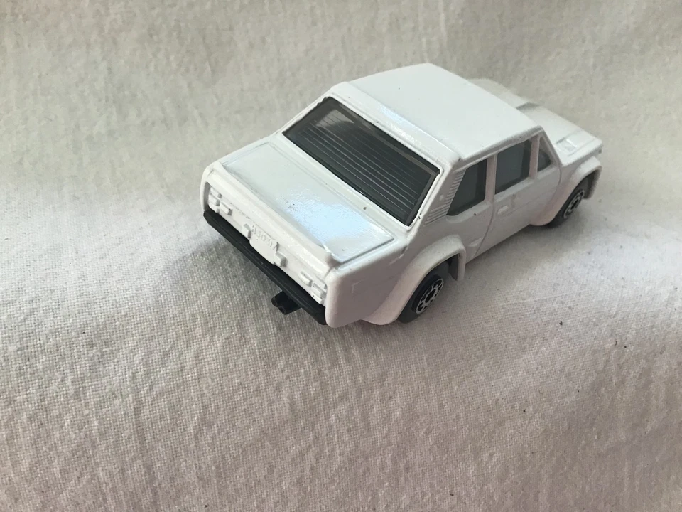 MATCHBOX EDICIÓN BÚLGARA SUPERRÁPIDA FIAT ABARTH BLANCO Foto 3 de 4