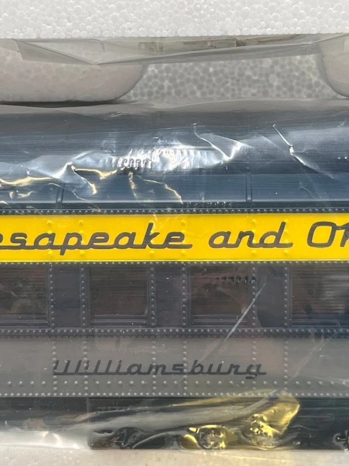 K-Line K4415-1620 C&O "Williamsburg" Coach Heavyweight O Scale Passenger Car NEW - Image 3 of 4