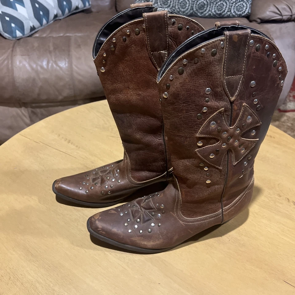 Oak Tree Farms Brown Leather Studded Mid-Calf Western Boots - Women's Sz 8.5 - Imagem 2 de 4