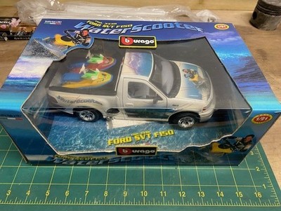 Gebrauchte verpackte Bburango Ford SVT F150 c/w Jetski Maßstab 1:21 Druckguss Metallmodell