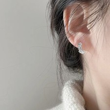 Amazing Floral Design Earrings Crafted from Materials Great For Fashion Lovers