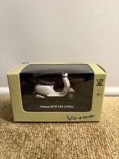 NewRay Vespa ET4 125 (1996)  1:32 Diecast Model New In Box