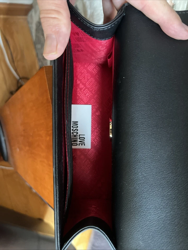 Love Moschino Women’s Black and Gold Chain Hand Bag Borsa Pu Nero  JC4202PP1FLK - Image 3 of 4