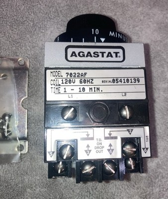 NEW NO BOX AGASTAT 7022AF 1-10 MIN 120V COIL TIME DELAY RELAY W/ MOUNTING BASE