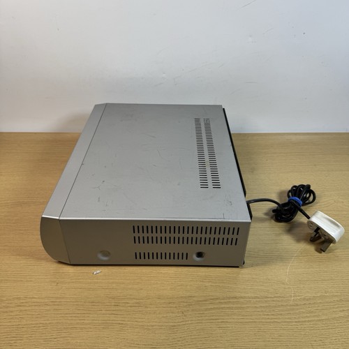 Daewoo ST220P VHS VCR Video Cassette Recorder NTSC Playback No Remote - Picture 8 of 10