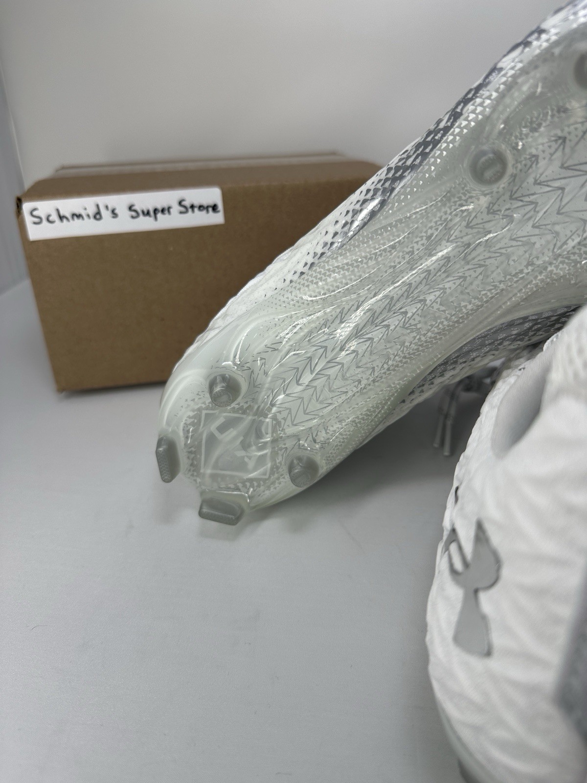 Under Armour Spotlight Clone Football Cleats White 3026334-100 Men’s Size 11 thumbnail 12