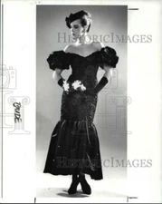 1988 Press Photo Bridal Fashions - cva60698
