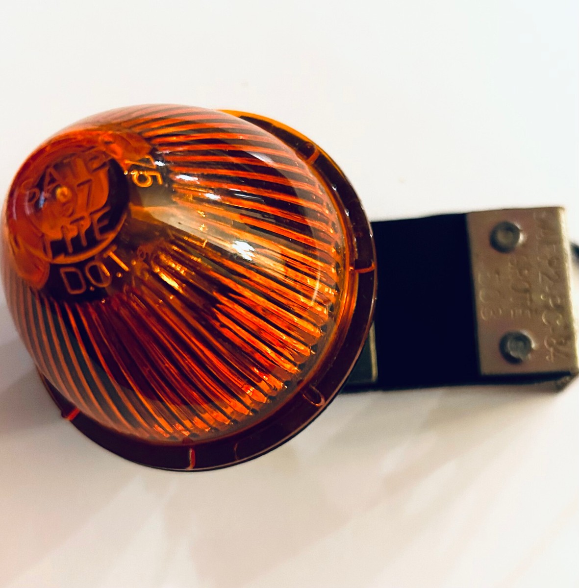 GROTE 4503 AMBER BEEHIVE CLEARANCE MARKER LAMP w/ FLEX MTG BRACKET
