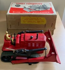 DINKY SUPERTOYS NO.561 BLAW KNOX BULLDOZER. VERY GOOD ++ IN GOOD ORIGINAL BOX.