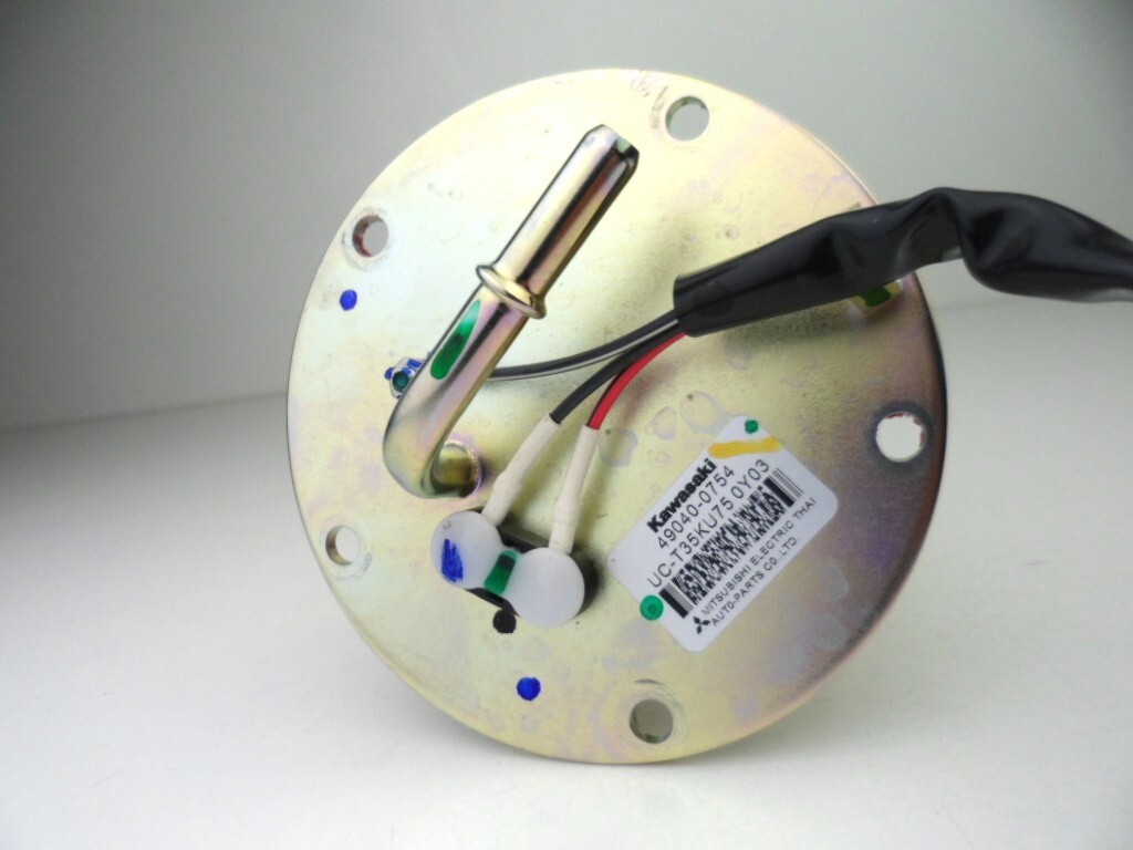 ヤホン MITSUBISHI 49040-0754 Fuel Pump Original KAWASAKI Z650 2021